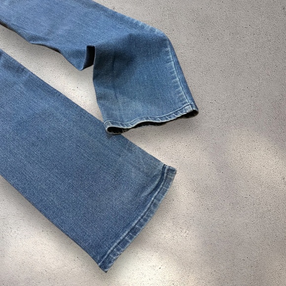 Levi’s 514 Mid Rise Straight Jeans - Picture 5 of 6